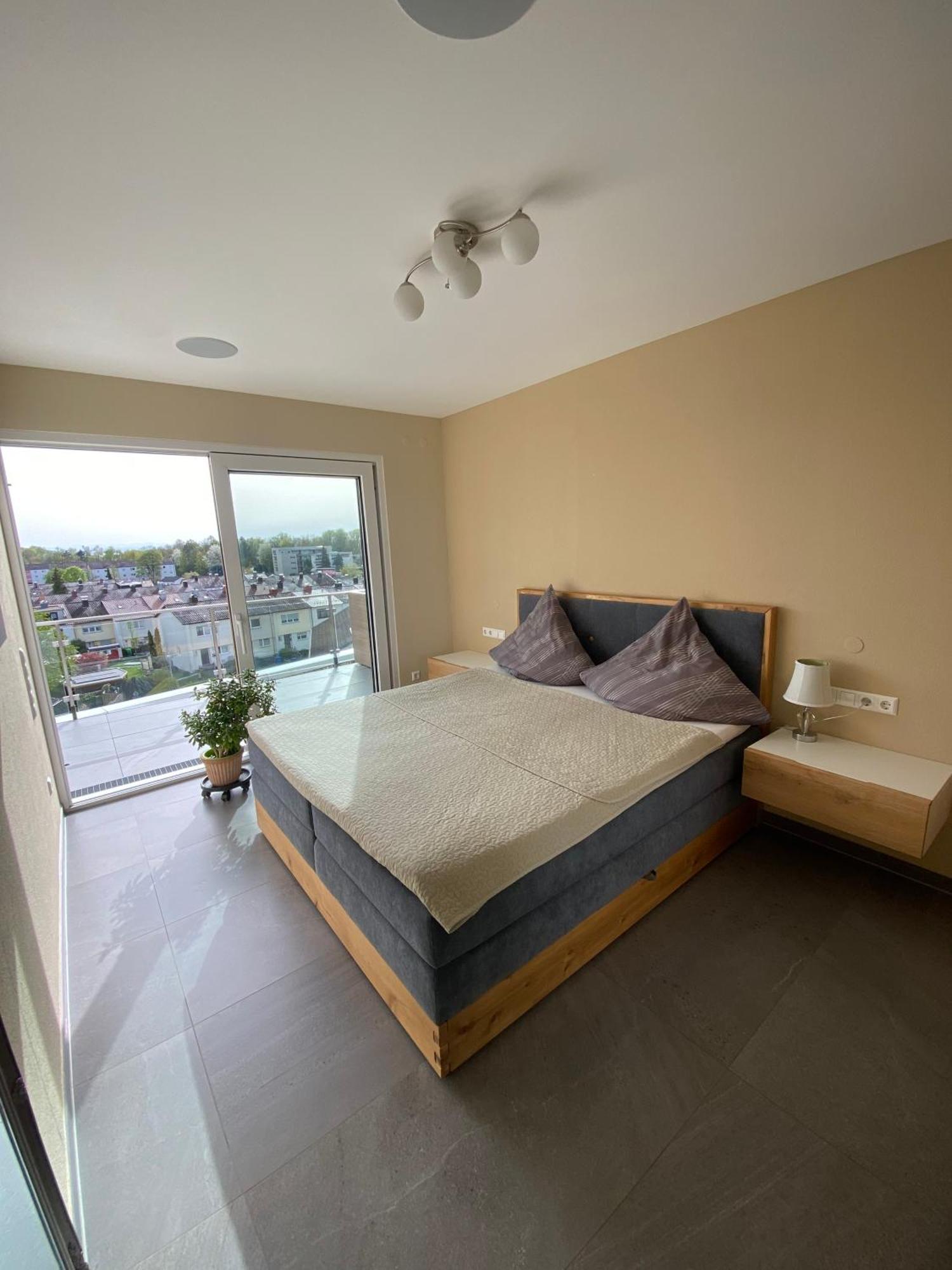 Penthouse-Appartement mit Alpenblick Friedrichshafen Exterior foto